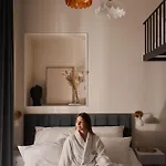 Old Town Charm & Chic By Downtown 3* 크라쿠프