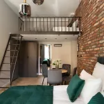 Old Town Charm & Chic By Downtown Hotel apartamentowy 3*