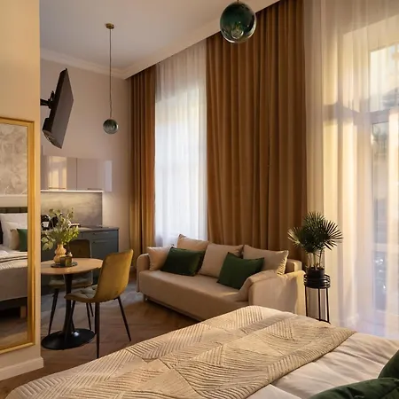 Old Town Charm & Chic By Downtown Краков