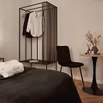 Old Town Charm & Chic By Downtown 3*