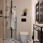 Old Town Charm & Chic By Downtown 3*