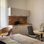 Old Town Charm & Chic By Downtown 3*