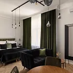 Old Town Charm & Chic By Downtown Apart Otel