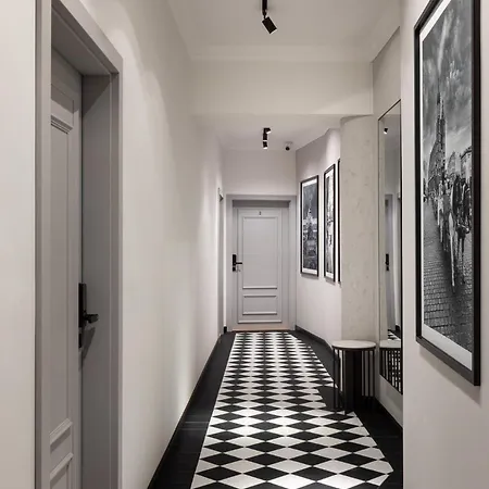 Old Town Charm & Chic By Downtown Apartment