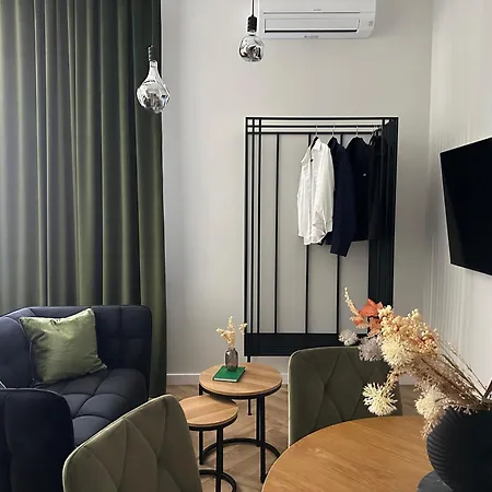 Old Town Charm & Chic By Downtown Apartment *