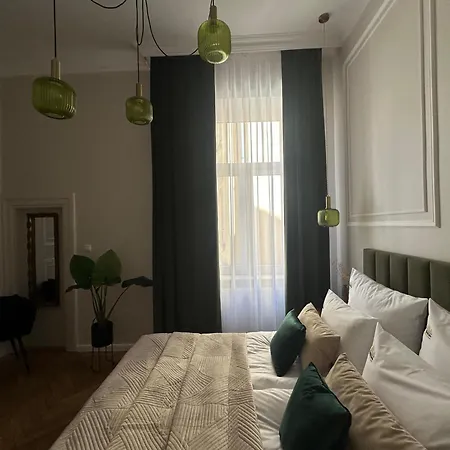 Old Town Charm & Chic By Downtown Apartment Krakow