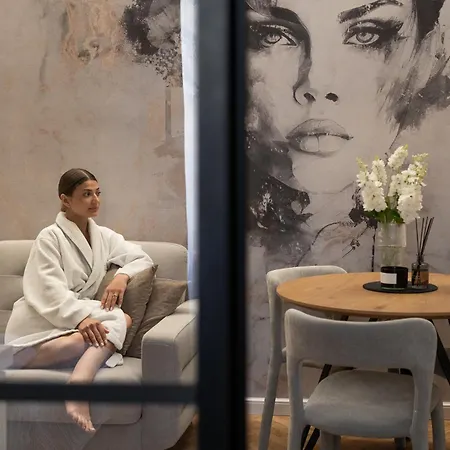 Old Town Charm & Chic By Downtown Krakau