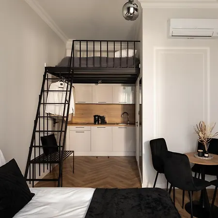 Old Town Charm & Chic By Downtown Apartment