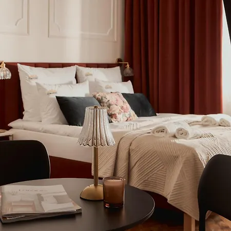 Old Town Charm & Chic By Downtown