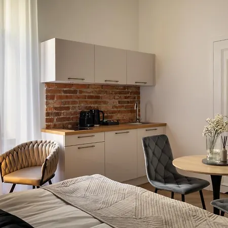 Old Town Charm & Chic By Downtown 3*
