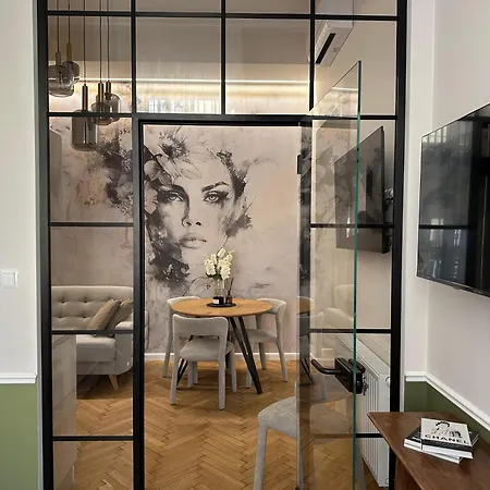 Old Town Charm & Chic By Downtown